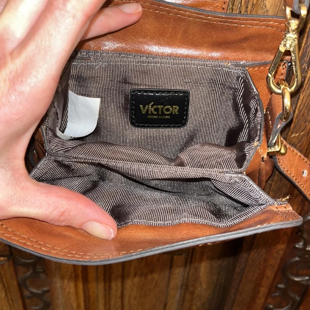 Victor Alfaro brown leather crossbody